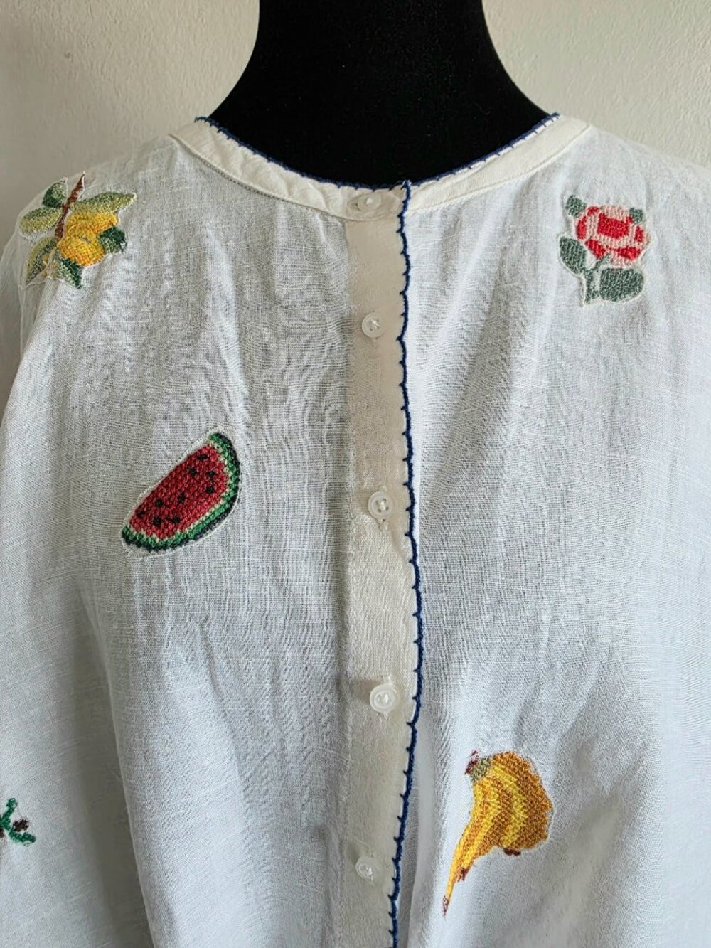 Anthropologie Intropia Embroidered Cross Stitch Fruit Top Linen Blend Boxy Sz S - Picture 2 of 8